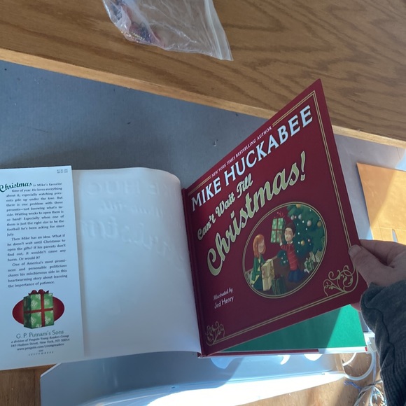 “ Can’t wait till Christmas!” Kids book - Picture 5 of 16